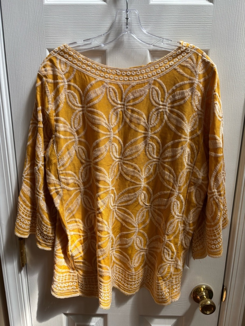 Solitaire Yellow Embroidered Circle-Pattern Tunic, Size XL, SEE COMMENTS - Picture 4 of 4
